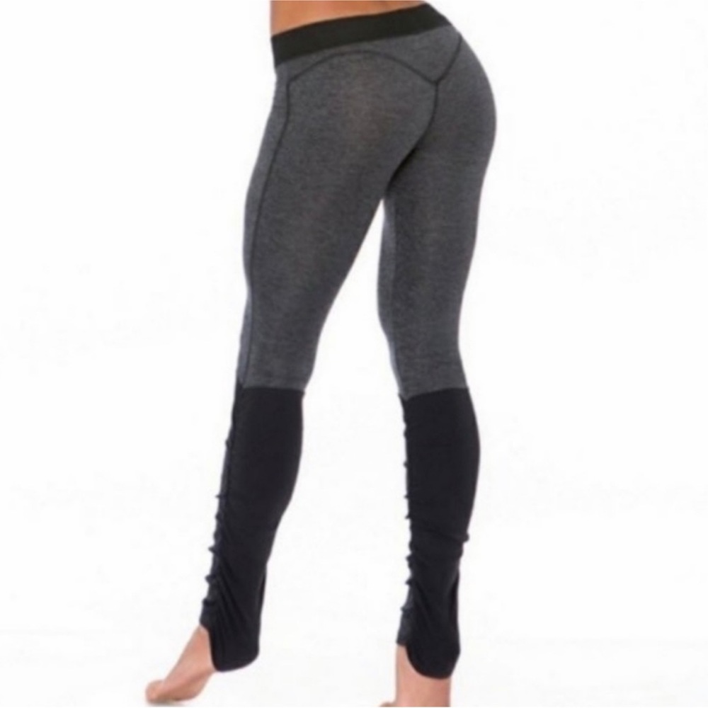 XS Bombshell RARE Leggings